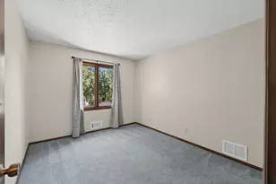 4664 Ridge Cliff Dr, Eagan, MN 55122 - Photo 24