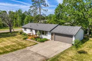 102 Robertson Dr NW, Bemidji, MN 56601 - Photo 32