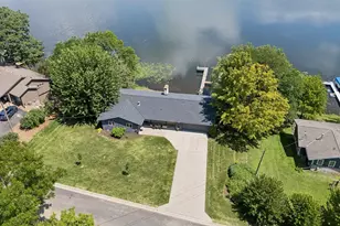 2500 Auburn Dr, Victoria, MN 55386 - Photo 4