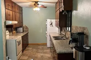 1121 W 6th St, Graceville, MN 56240 - Photo 10