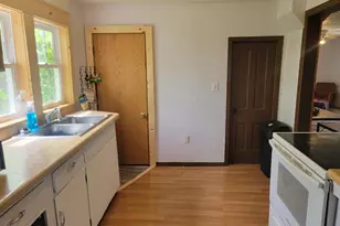 320 8th St SE, Staples, MN 56479 - Photo 8