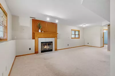 10283 Lee Drive, Eden Prairie, MN 55347 - Photo 22
