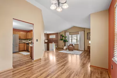 10283 Lee Drive, Eden Prairie, MN 55347 - Photo 8