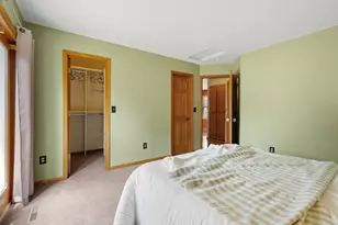 10283 Lee Dr, Eden Prairie, MN 55347 - Photo 16