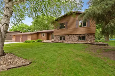 1139 10th Street N, Saint James, MN 56081 - Photo 1