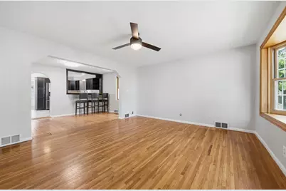 410 Superior Street, Saint Paul, MN 55102 - Photo 8