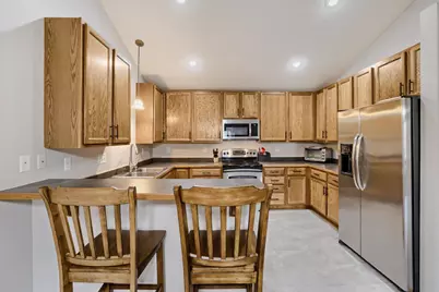 806 Boldt Street, Chaska, MN 55318 - Photo 10