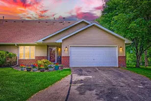 806 Boldt St, Chaska, MN 55318 - Photo 2