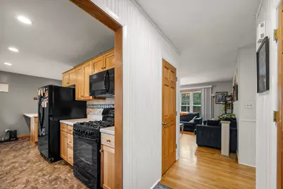 907 Fairfield Road, New Richmond, WI 54017 - Photo 8