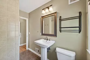 4706 Girard Ave N, Minneapolis, MN 55430 - Photo 10