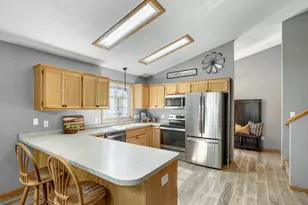 921 Pine St, Farmington, MN 55024 - Photo 6