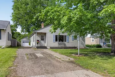 716 W 7th Avenue, Fergus Falls, MN 56537 - Photo 2