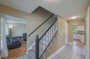 901 Southwind Dr, Burnsville, MN 55306 - Photo 4