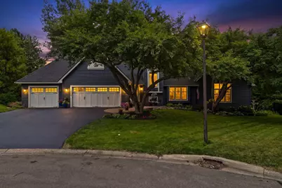 10730 Spoon Ridge, Eden Prairie, MN 55347 - Photo 2