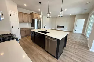 8195 Haywood Dr, Lino Lakes, MN 55014 - Photo 16