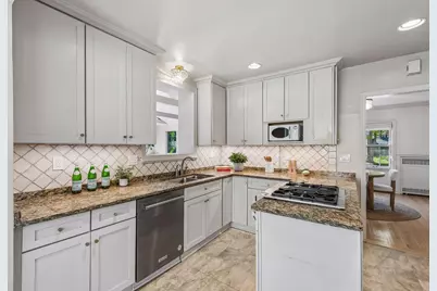 2720 Sunset Boulevard, Minneapolis, MN 55416 - Photo 12