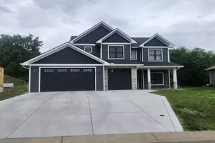 409 Sunflower Ct, Cannon Falls, MN 55009 - Photo 1