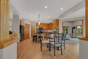 12322 Jasper Ln, Eden Prairie, MN 55347 - Photo 10