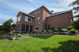 12322 Jasper Ln, Eden Prairie, MN 55347 - Photo 6