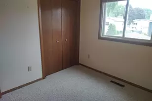 1404 City View Ct NE, Rochester, MN 55906 - Photo 12