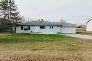 641 N Birch St, Royalton, MN 56373 - Photo 2