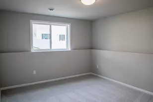 6782 Meadow View Dr S, Fargo, ND 58104 - Photo 18