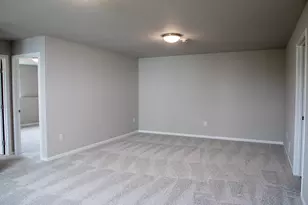 6782 Meadow View Dr S, Fargo, ND 58104 - Photo 16