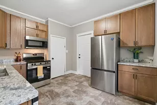 2803 Fremont Ave N, Minneapolis, MN 55411 - Photo 8