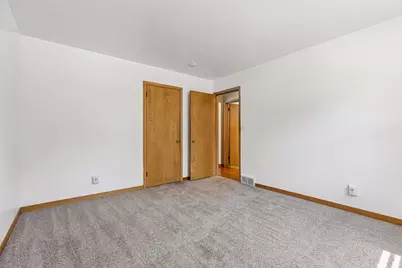 4002 Nevada Avenue N, New Hope, MN 55427 - Photo 12