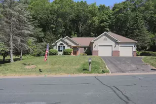 1825 Golf View Dr, River Falls, WI 54022 - Photo 2