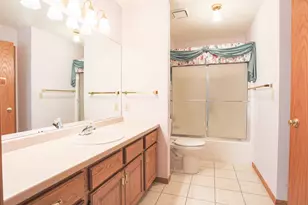 1825 Golf View Dr, River Falls, WI 54022 - Photo 18