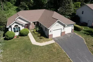 1825 Golf View Dr, River Falls, WI 54022 - Photo 38