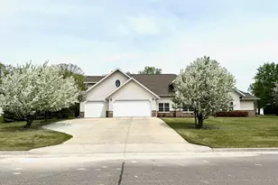 901 6th St SW, Roseau, MN 56751 - Photo 30