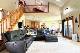 901 6th St SW, Roseau, MN 56751 - Photo 6