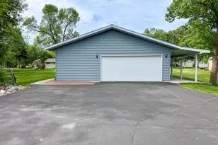 416 Fourteenth St, Fergus Falls, MN 56537 - Photo 24