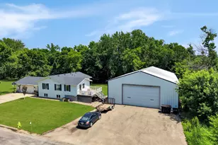 755 W 1st Street S, Cottonwood, MN 56229 - Photo 32