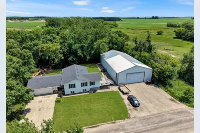 755 W 1st Street S, Cottonwood, MN 56229 - Photo 2