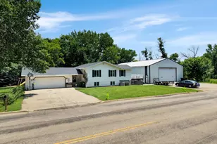 755 W 1st Street S, Cottonwood, MN 56229 - Photo 1