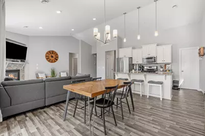 712 S Creek Drive N, Champlin, MN 55316 - Photo 14