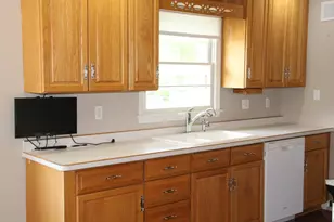 561 4th St E, Hector, MN 55342 - Photo 8