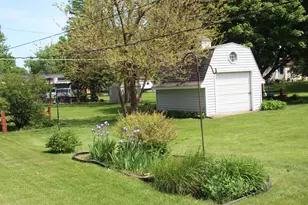 561 4th St E, Hector, MN 55342 - Photo 4
