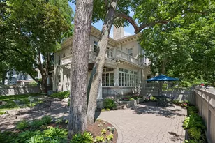 1790 Irving Ave S, Minneapolis, MN 55403 - Photo 24