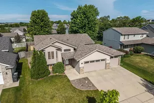 3931 Birmingham Ln NW, Rochester, MN 55901 - Photo 10