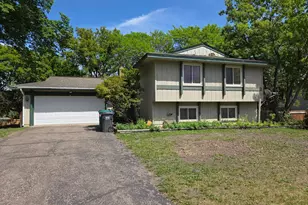 13213 E Manor Blvd, Burnsville, MN 55337 - Photo 1