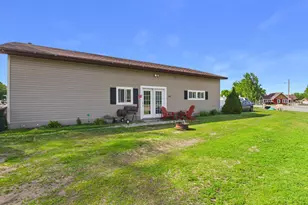 704 Getty St S, Sauk Centre Township, MN 56378 - Photo 2