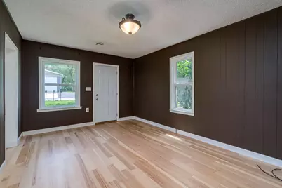 2018 7th Avenue, Mankato, MN 56001 - Photo 2