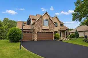 17126 Jonathan Ct, Lakeville, MN 55044 - Photo 2
