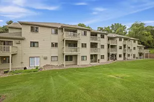 1580 Wheelock Ln, Saint Paul, MN 55117 - Photo 24