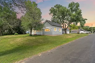 387 2nd St S, Bayport, MN 55003 - Photo 2