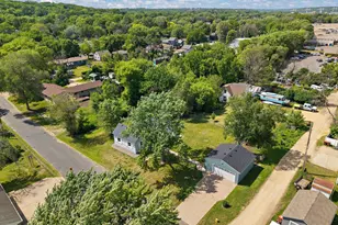 387 2nd St S, Bayport, MN 55003 - Photo 36